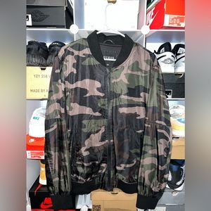 Guess camo bomber jacket